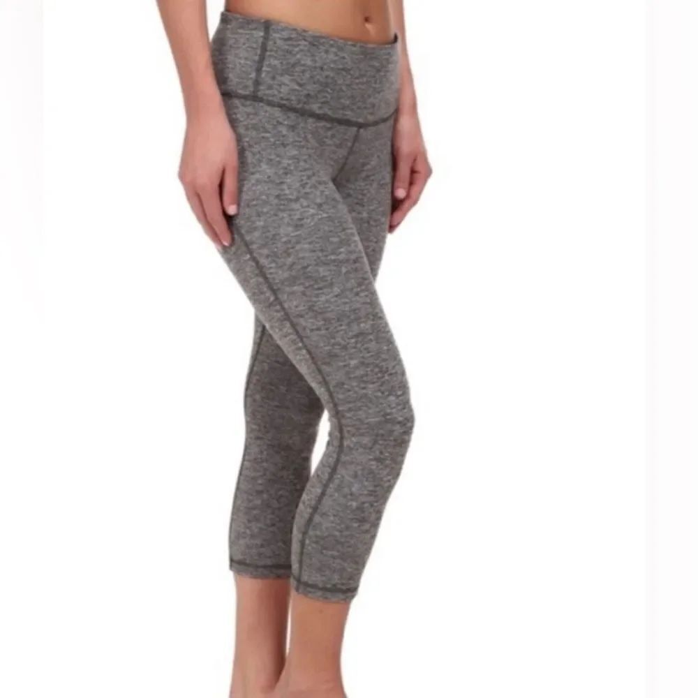 Patagonia Heathered grey capri leggings XS